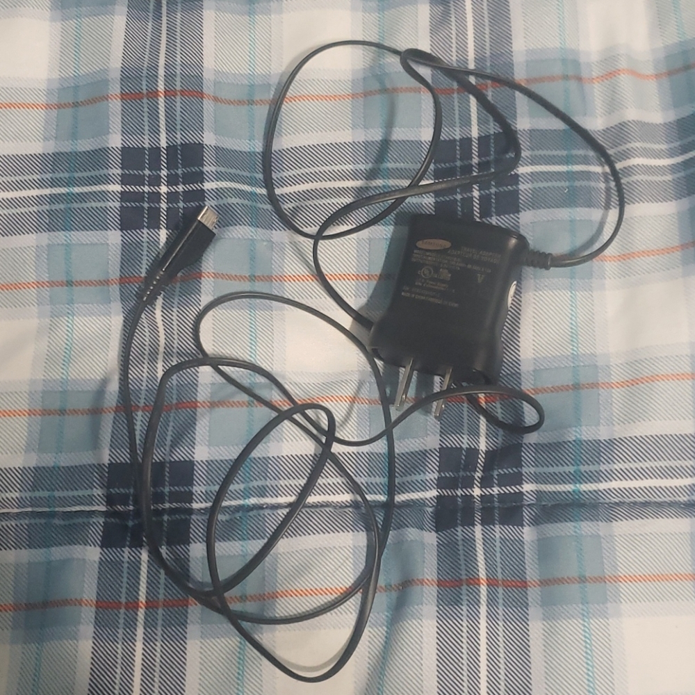 Black Samsung corded travel adapter charger box